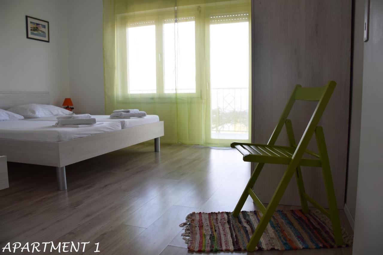 Apartments Luka Τρογκίρ Εξωτερικό φωτογραφία