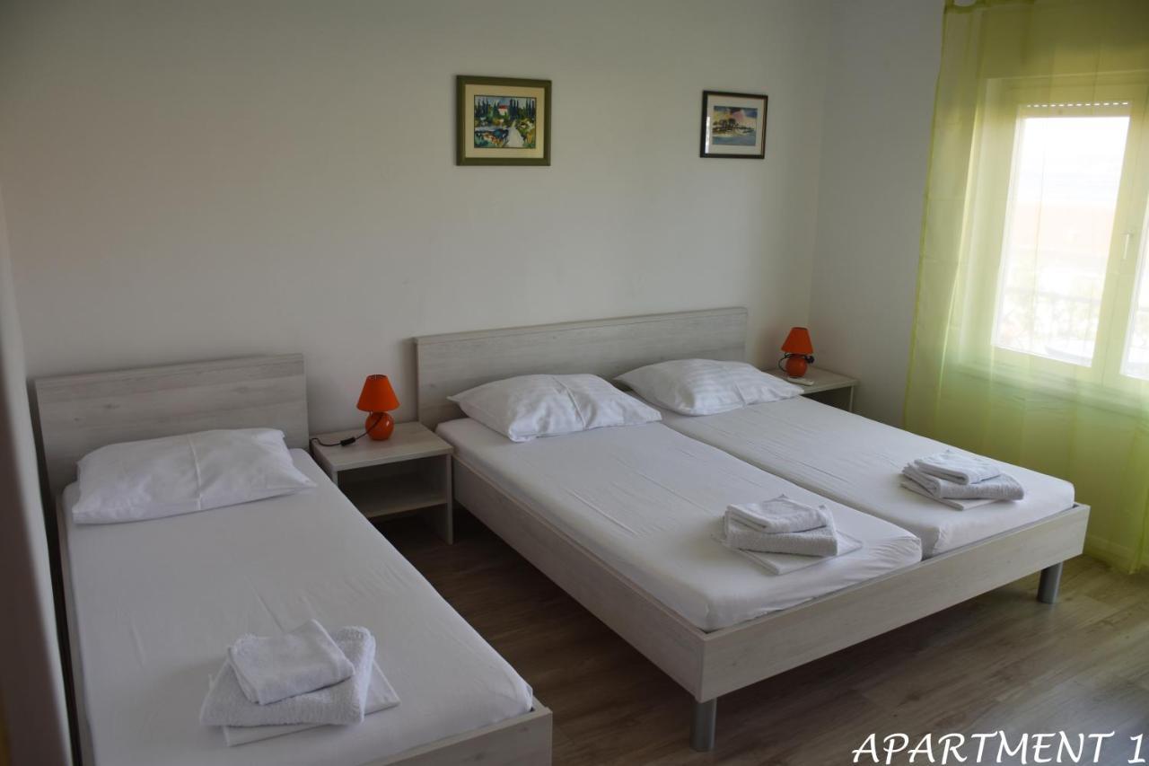 Apartments Luka Τρογκίρ Εξωτερικό φωτογραφία