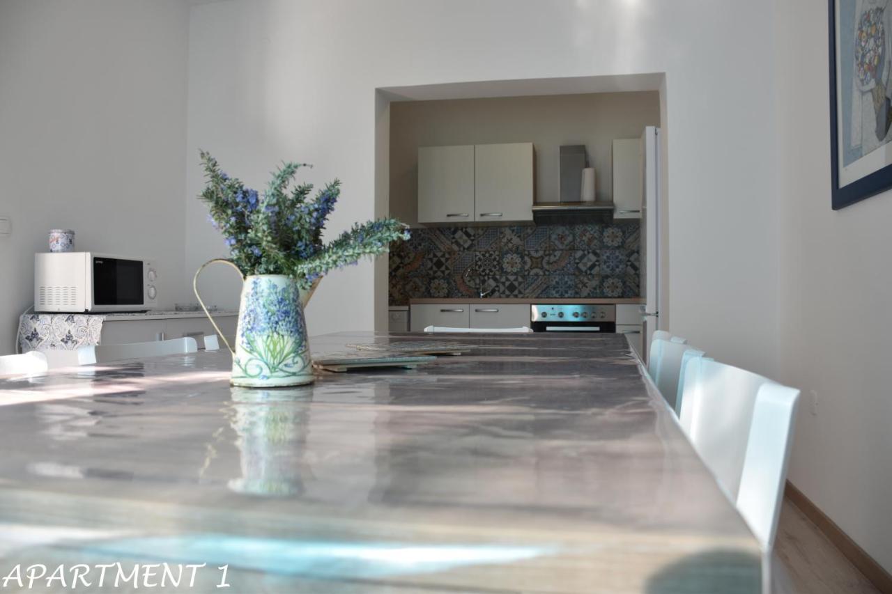 Apartments Luka Τρογκίρ Εξωτερικό φωτογραφία