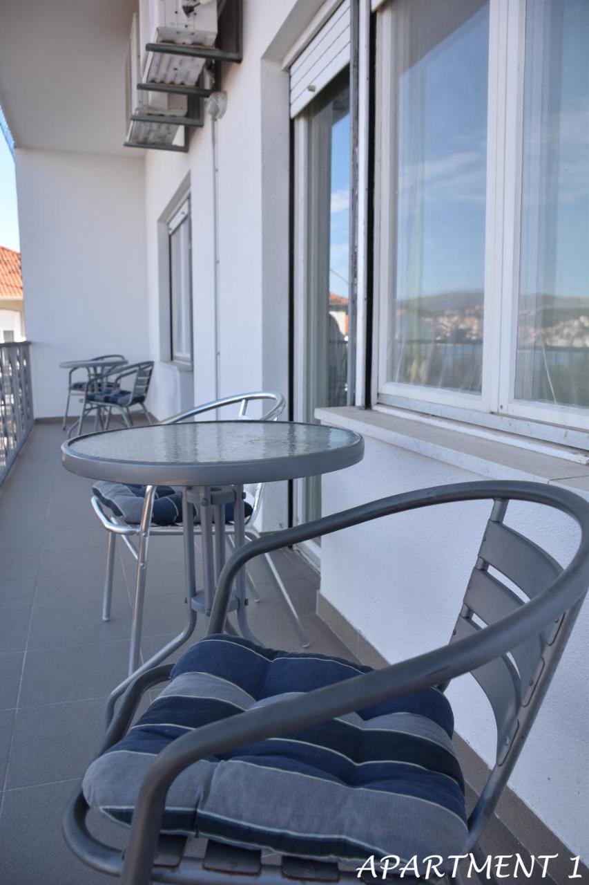 Apartments Luka Τρογκίρ Εξωτερικό φωτογραφία