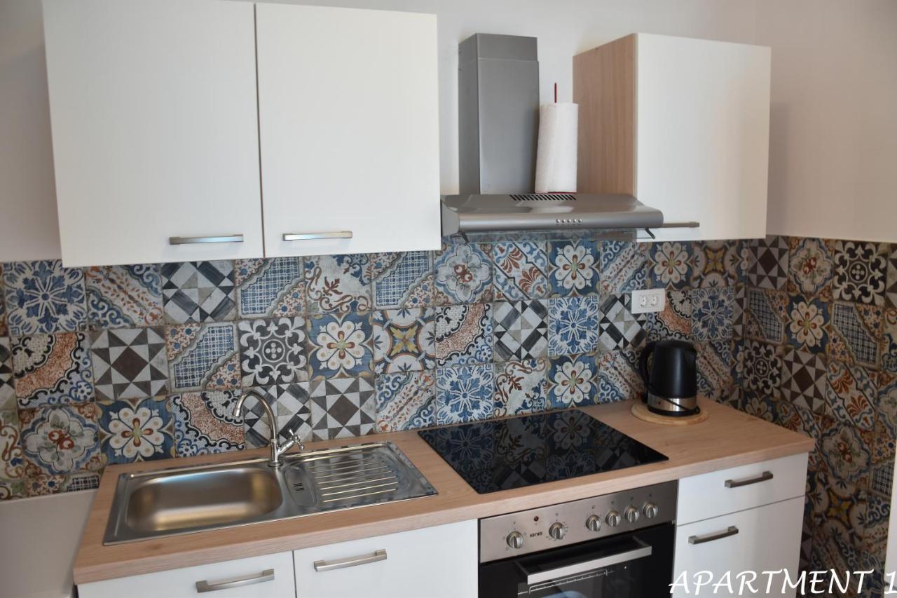 Apartments Luka Τρογκίρ Εξωτερικό φωτογραφία