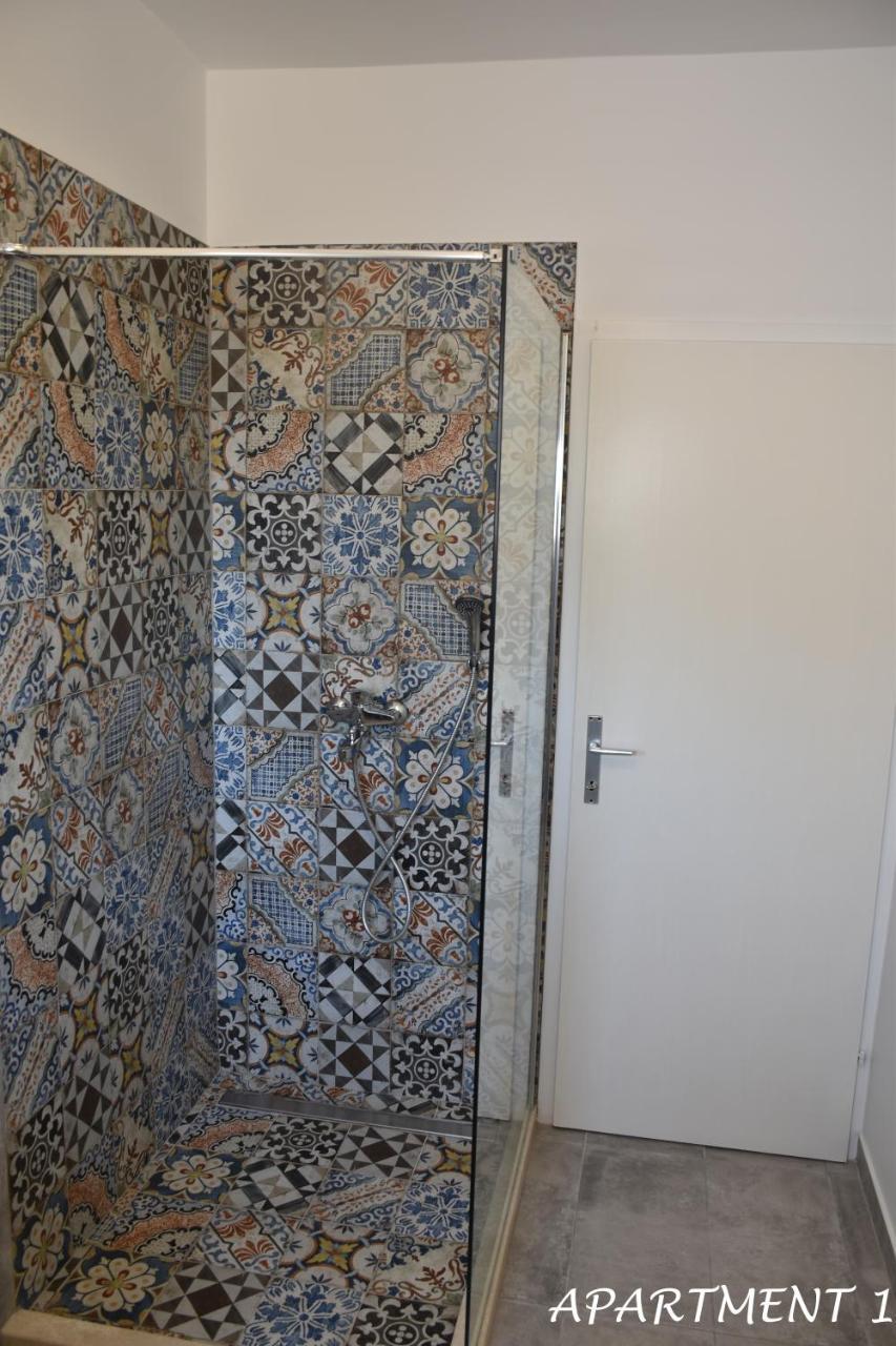 Apartments Luka Τρογκίρ Εξωτερικό φωτογραφία
