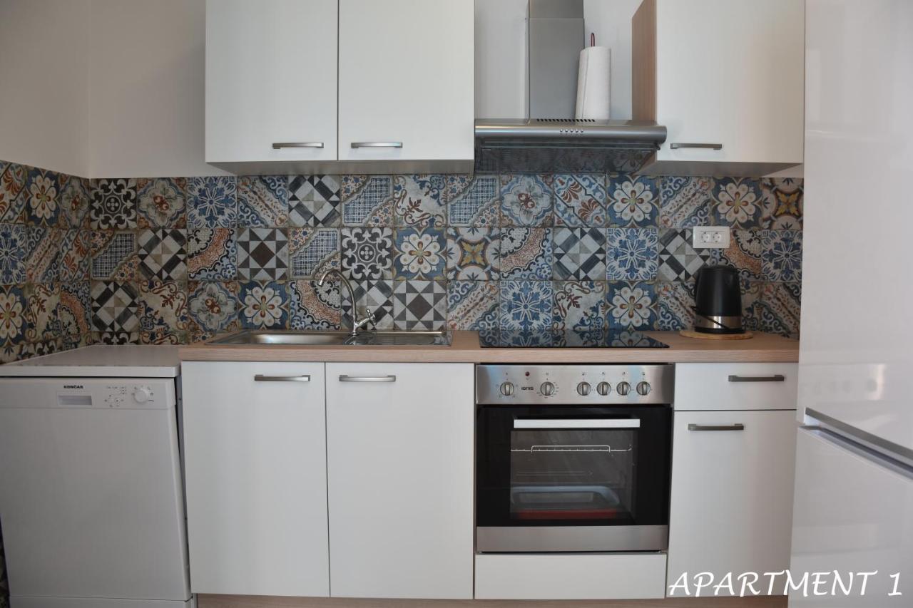 Apartments Luka Τρογκίρ Εξωτερικό φωτογραφία