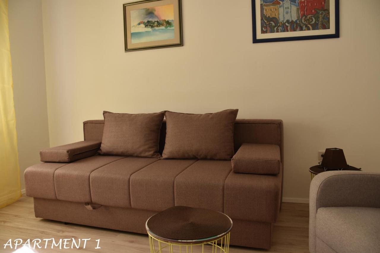 Apartments Luka Τρογκίρ Εξωτερικό φωτογραφία