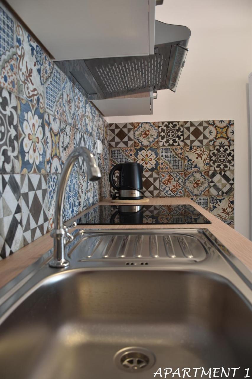 Apartments Luka Τρογκίρ Εξωτερικό φωτογραφία