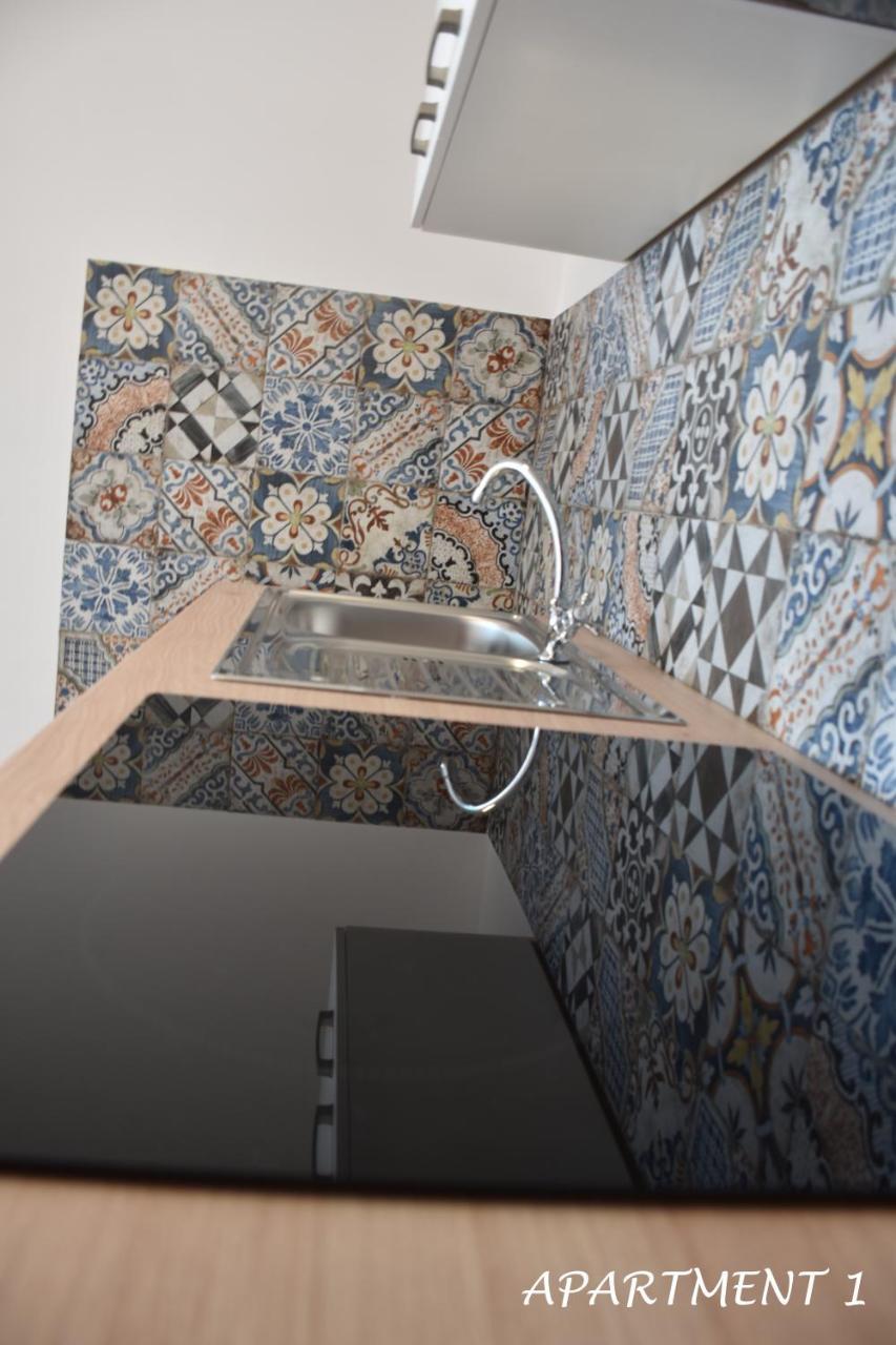 Apartments Luka Τρογκίρ Εξωτερικό φωτογραφία