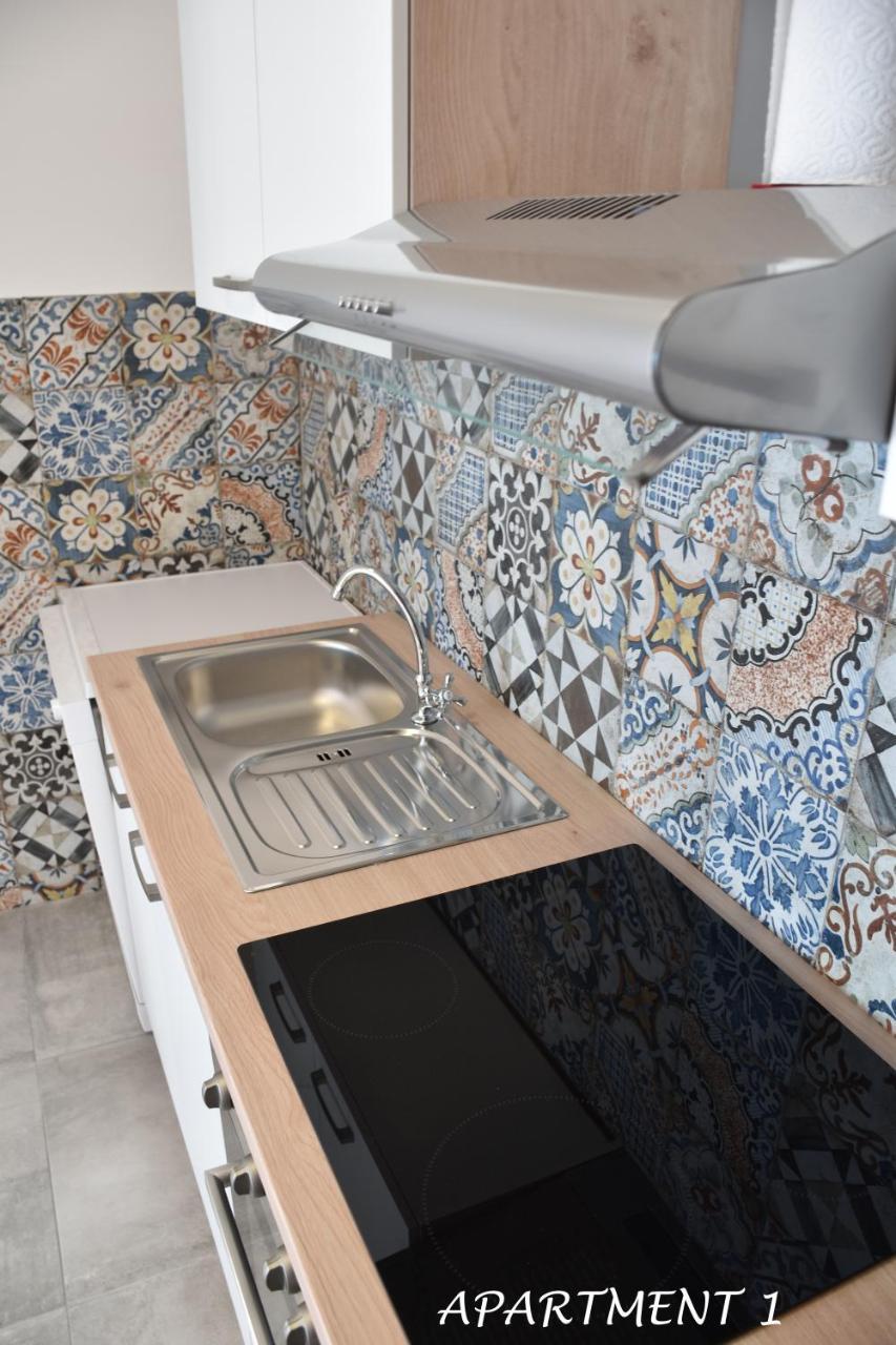 Apartments Luka Τρογκίρ Εξωτερικό φωτογραφία