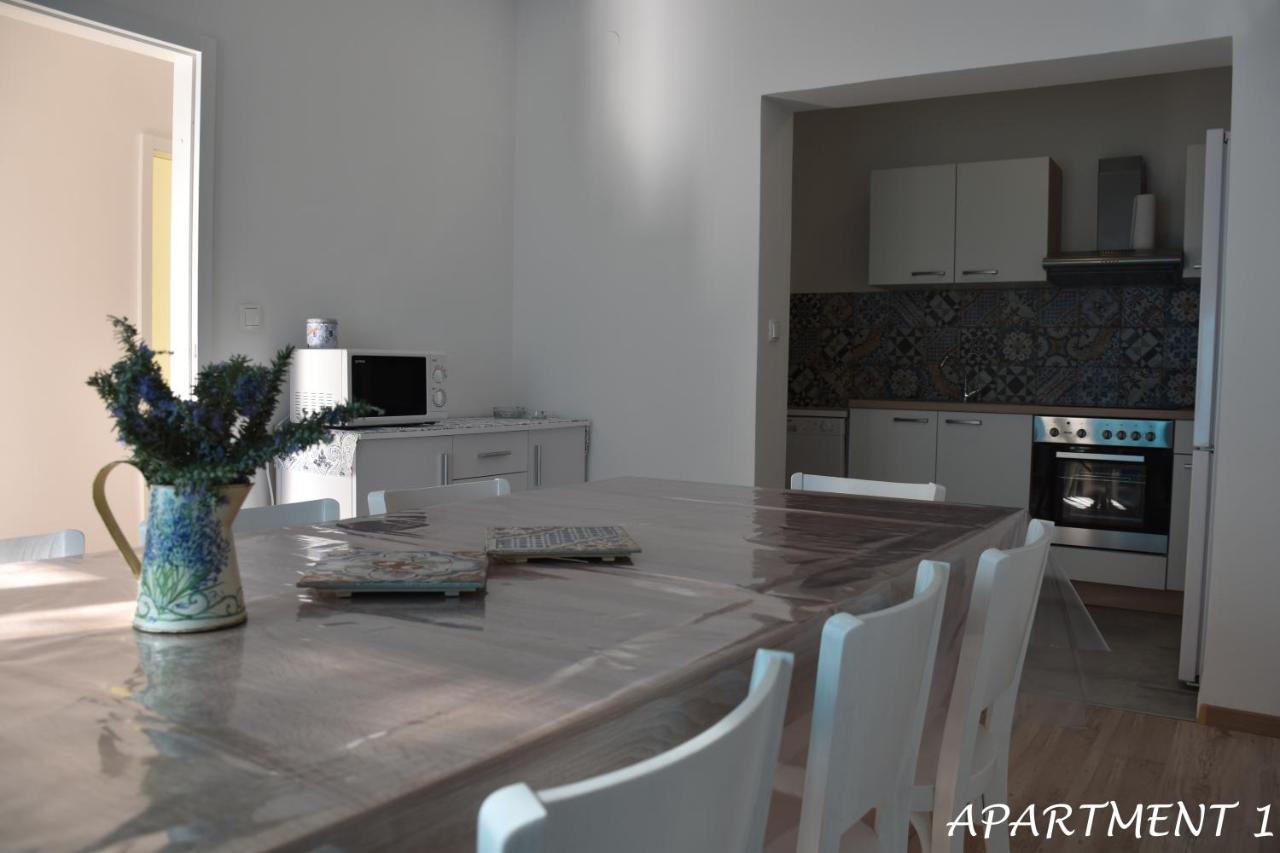 Apartments Luka Τρογκίρ Εξωτερικό φωτογραφία
