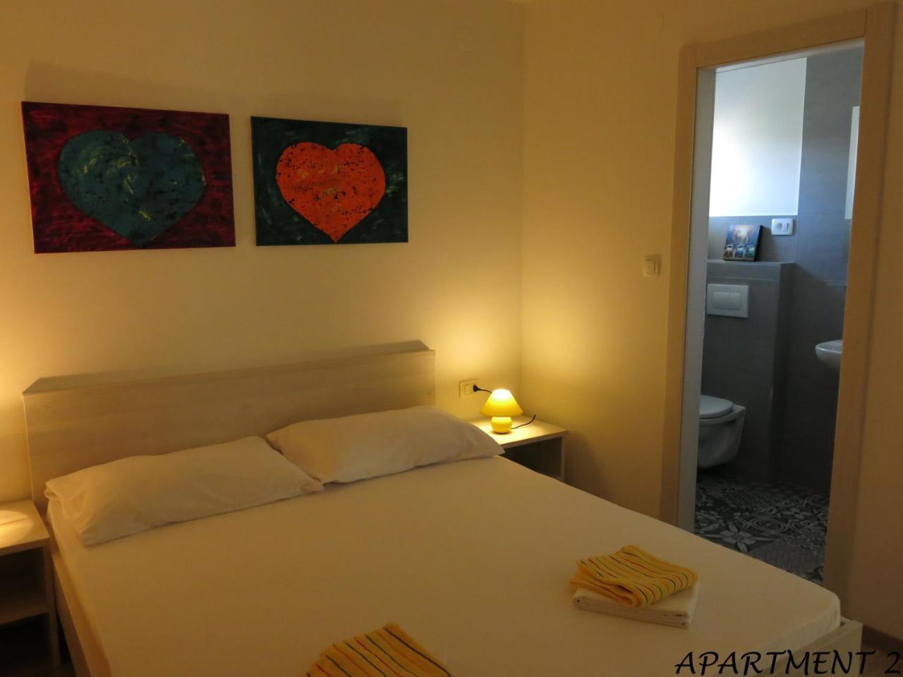 Apartments Luka Τρογκίρ Εξωτερικό φωτογραφία