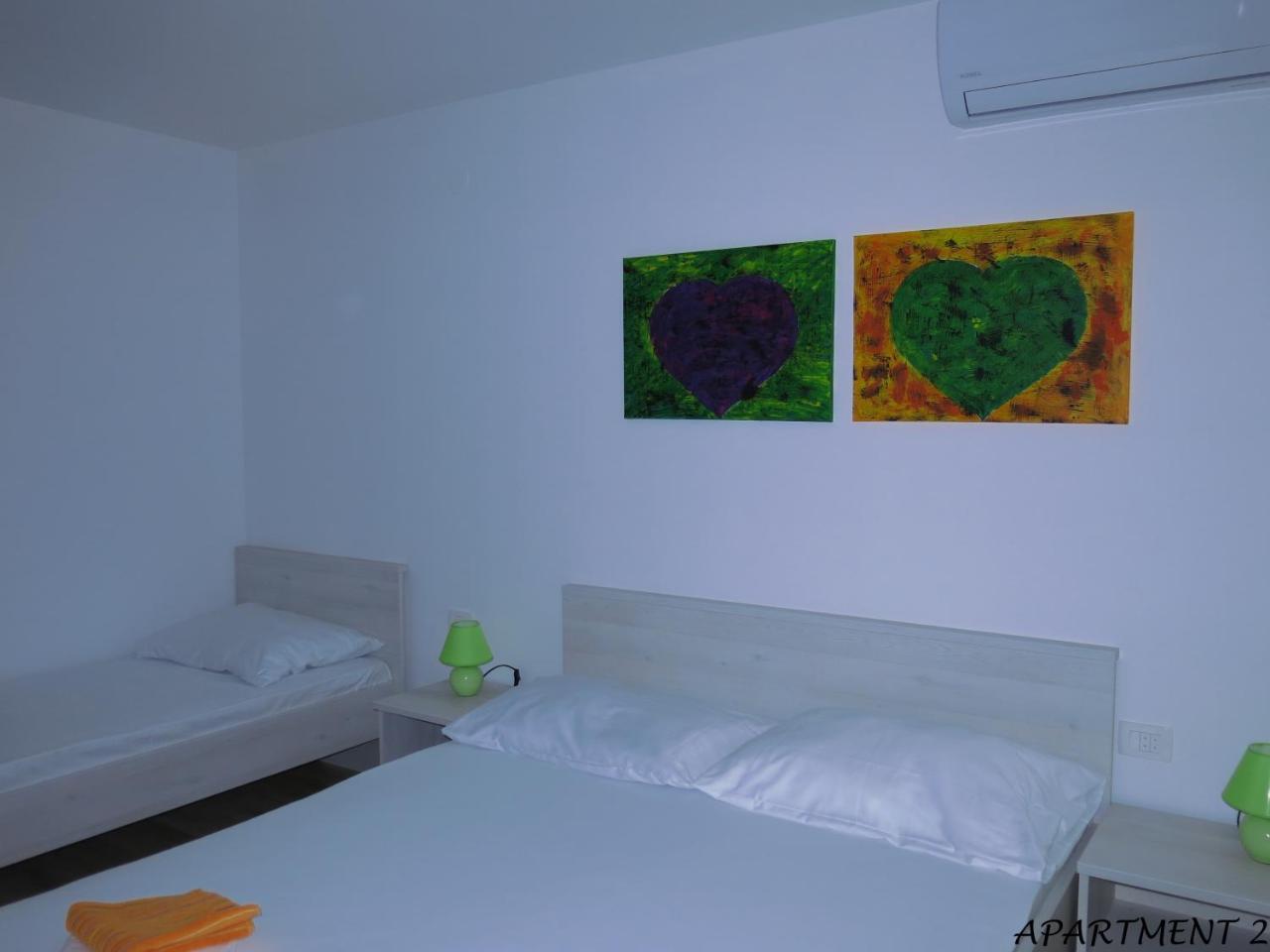 Apartments Luka Τρογκίρ Εξωτερικό φωτογραφία
