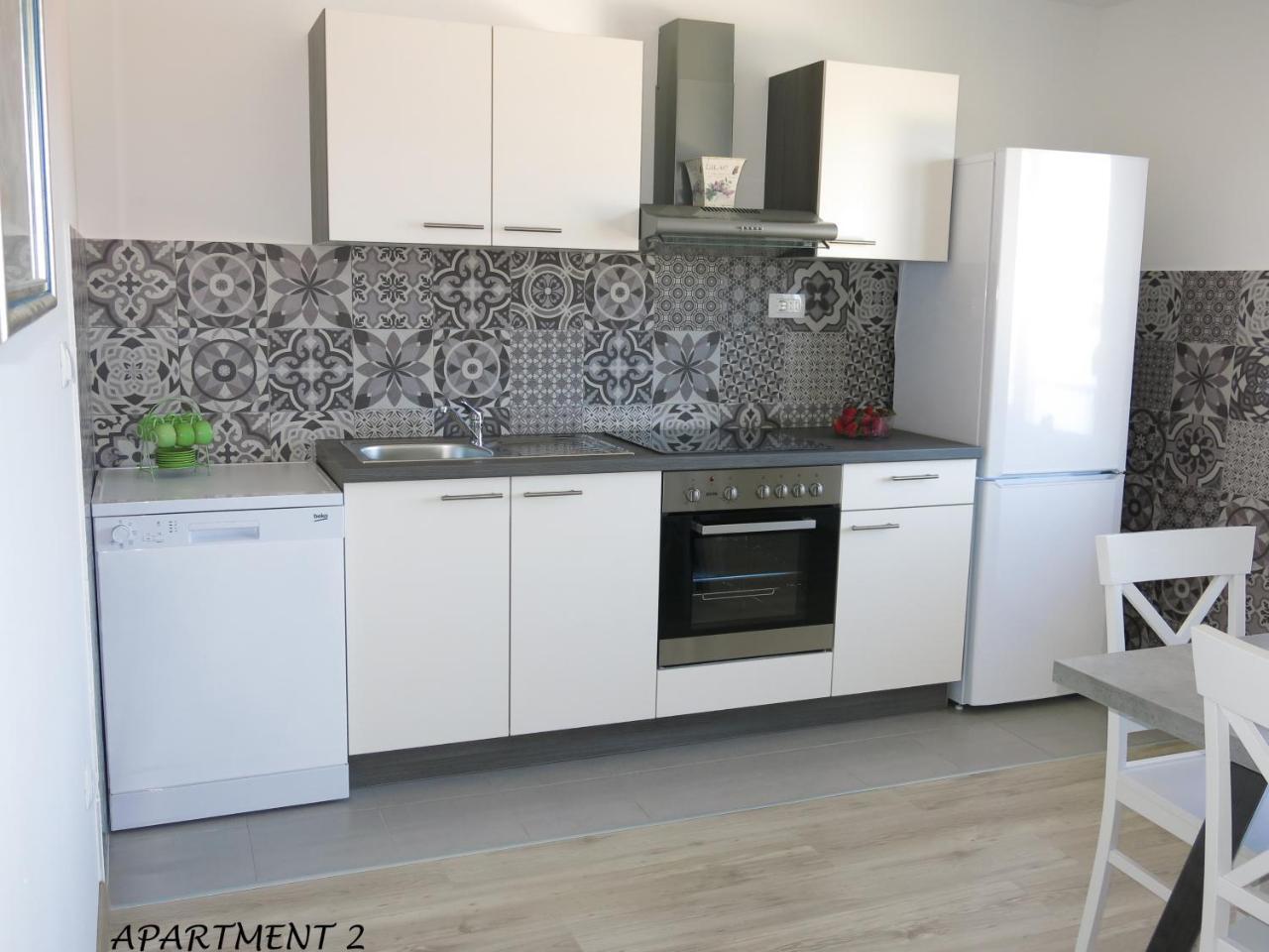 Apartments Luka Τρογκίρ Εξωτερικό φωτογραφία